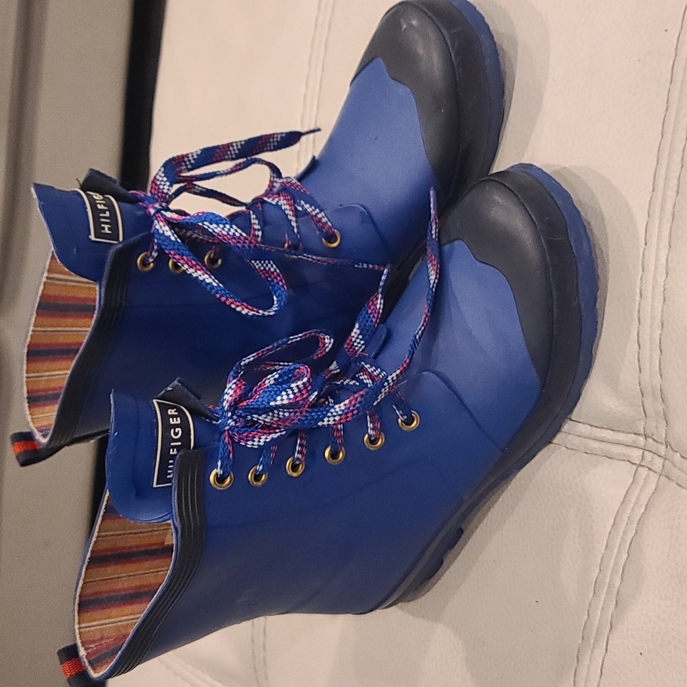 Tommy hilfiger rain boots sz 7